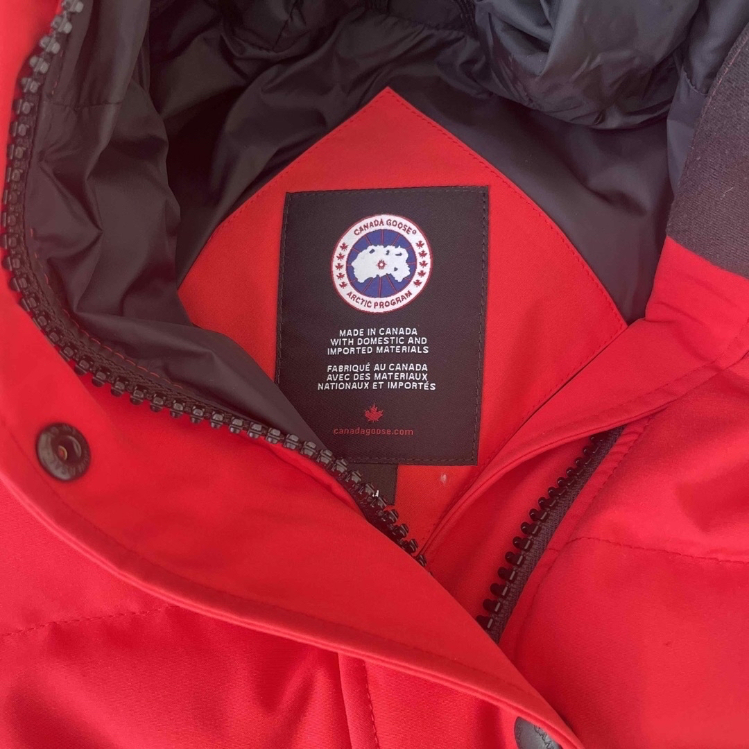 CANADA GOOSE(カナダグース)のCANADA GOOSE 正規品 ダウンジャケット レディースのジャケット/アウター(ダウンジャケット)の商品写真