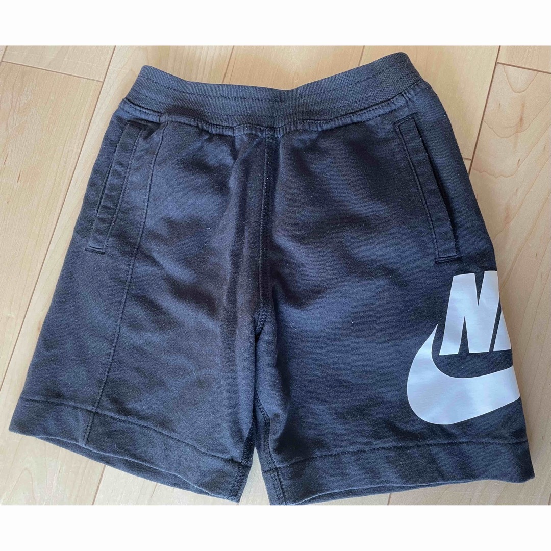 NIKE(ナイキ)のNIKE ハーフパンツ キッズ/ベビー/マタニティのキッズ服男の子用(90cm~)(パンツ/スパッツ)の商品写真