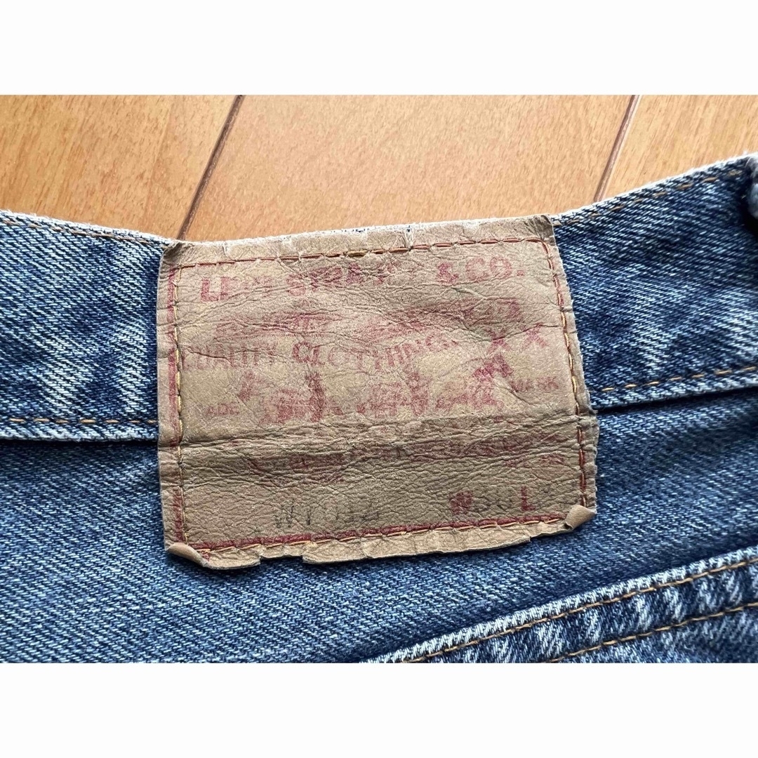 Levi's(リーバイス)のリーバイスジーンズ　11号30インチ　日本　赤耳 レディースのパンツ(デニム/ジーンズ)の商品写真