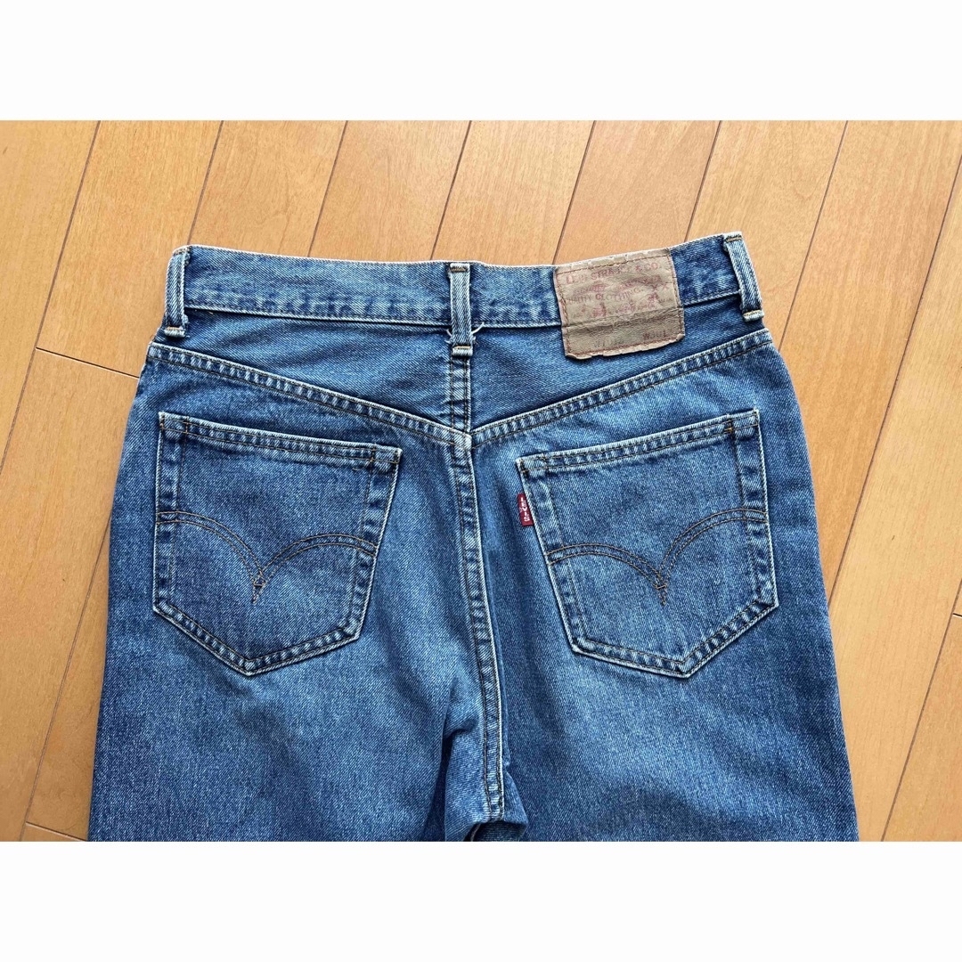 Levi's(リーバイス)のリーバイスジーンズ　11号30インチ　日本　赤耳 レディースのパンツ(デニム/ジーンズ)の商品写真