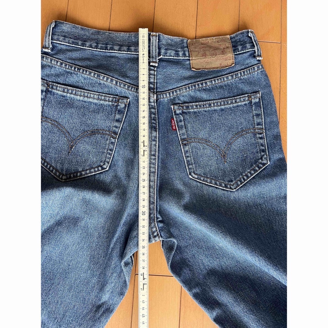 Levi's(リーバイス)のリーバイスジーンズ　11号30インチ　日本　赤耳 レディースのパンツ(デニム/ジーンズ)の商品写真