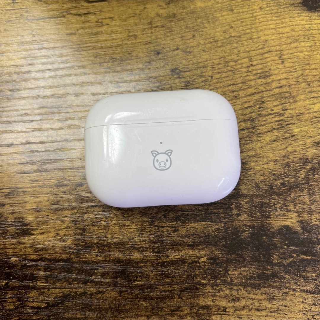 ヘッドフォン/イヤフォンApple Airpods  Pro 第2世代　充電ケース