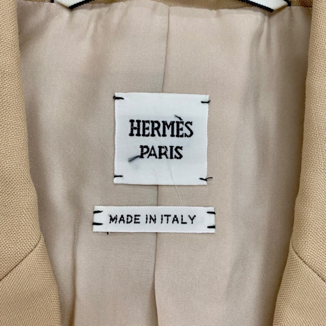 Hermes(エルメス)の未使用 エルメス HERMES ベスト ジレ ノースリーブ ベージュ レディースのトップス(ベスト/ジレ)の商品写真