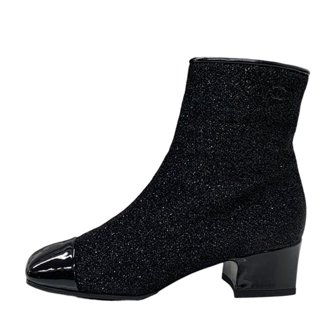 CHANEL(シャネル)のシャネル CHANEL ブーツ ショートブーツ 靴 シューズ ファブリック パテント ブラック 黒 ココマーク ラメ レディースの靴/シューズ(ブーツ)の商品写真