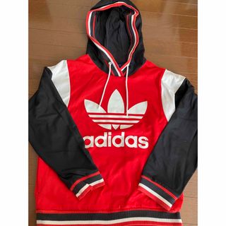 アディダス(adidas)のadidasパーカー(パーカー)