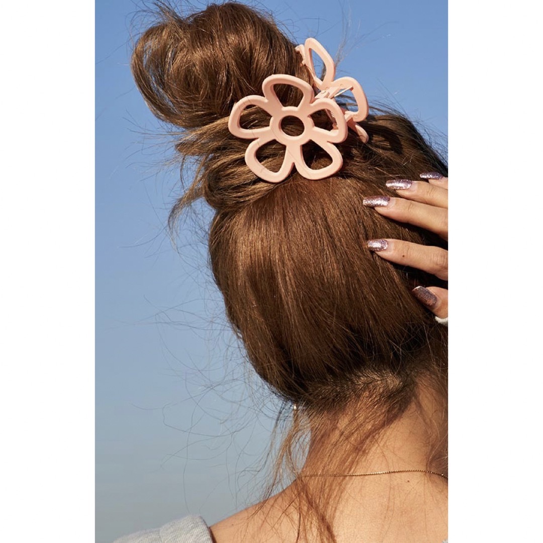 ALEXIA STAM(アリシアスタン)のフラワー　Flower ヘアークリップ　アナップミンピ　春　夏　秋　冬 レディースのヘアアクセサリー(バレッタ/ヘアクリップ)の商品写真