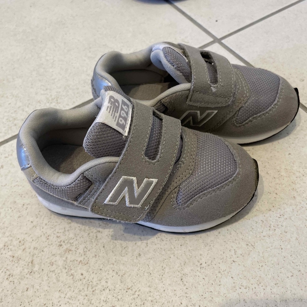 New Balance(ニューバランス)のニューバランススニーカー　キッズ15センチ キッズ/ベビー/マタニティのベビー靴/シューズ(~14cm)(スニーカー)の商品写真