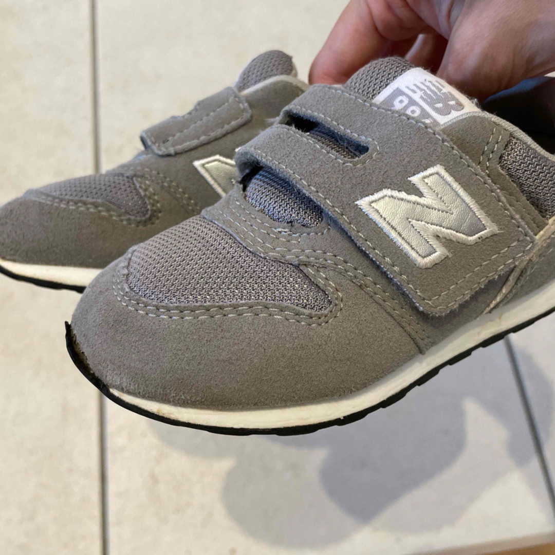 New Balance(ニューバランス)のニューバランススニーカー　キッズ15センチ キッズ/ベビー/マタニティのベビー靴/シューズ(~14cm)(スニーカー)の商品写真