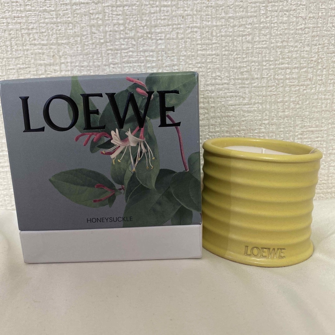 LOEWE(ロエベ)のLOEWE(ロエベ) ハニーサックルキャンドル コスメ/美容のリラクゼーション(キャンドル)の商品写真