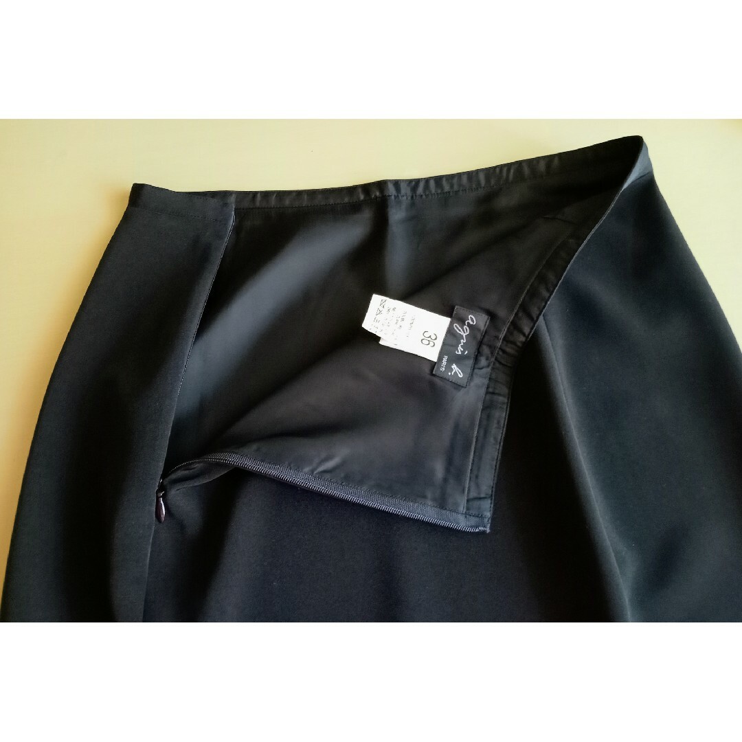 agnes b.(アニエスベー)のagnès b.黒のタイトスカート レディースのスカート(ひざ丈スカート)の商品写真