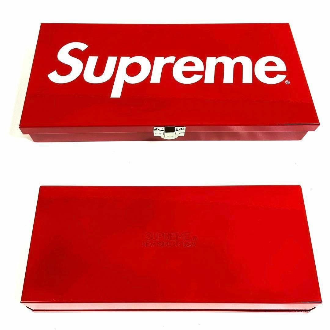 【未使用】Supreme ロックボックス レッドホワイト ロゴ 金属製 小物入れ