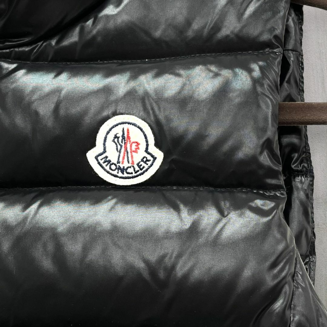 MONCLER(モンクレール)のMONCLER モンクレール GHANY GILET ダウン ベスト サイズ0 レディースのジャケット/アウター(ダウンベスト)の商品写真