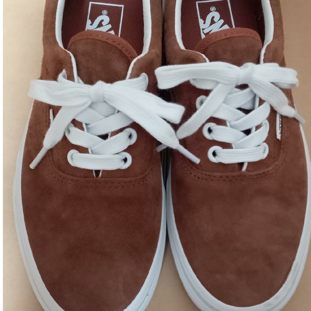 VANS(ヴァンズ)の新品 未使用 ☆ VANS ☆ スニーカー ☆ 23.5cm ☆ 革 ☆ 茶 レディースの靴/シューズ(スニーカー)の商品写真