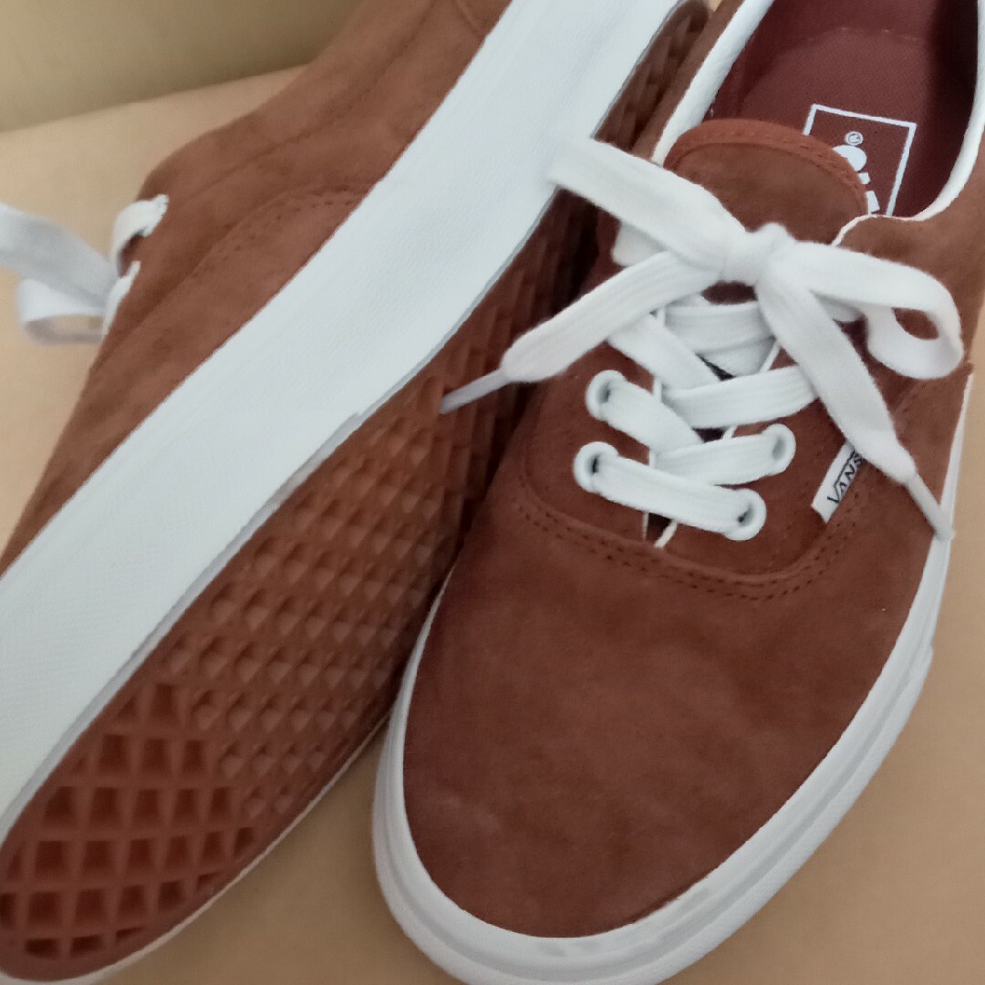 VANS(ヴァンズ)の新品 未使用 ☆ VANS ☆ スニーカー ☆ 23.5cm ☆ 革 ☆ 茶 レディースの靴/シューズ(スニーカー)の商品写真