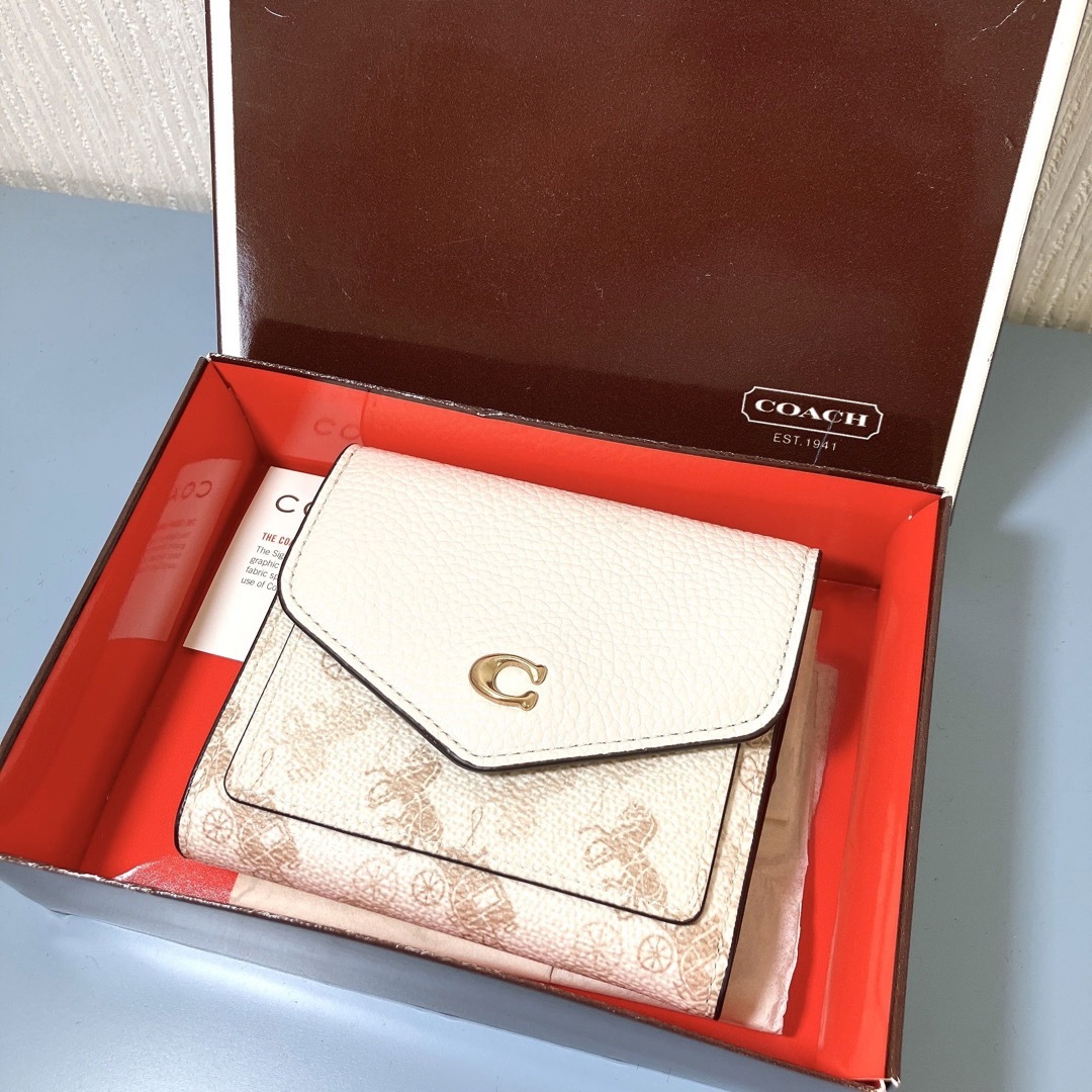 COACH レザー コンパクトウォレット 新古品 未使用 箱付き