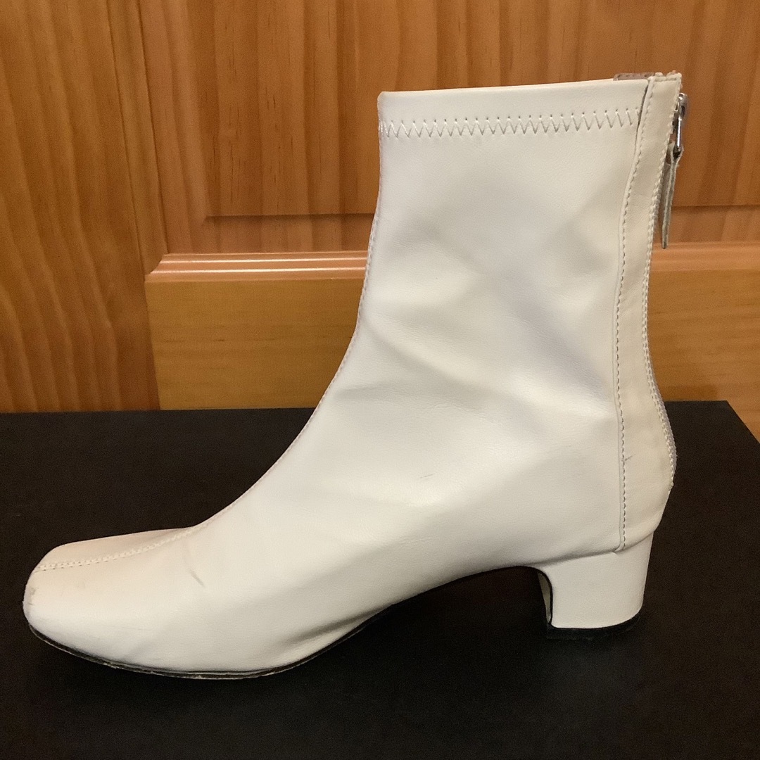 GRL(グレイル)のGRLストレッチスクエアトゥショートブーツ[zr652] 23㎝ 白 レディースの靴/シューズ(ブーツ)の商品写真