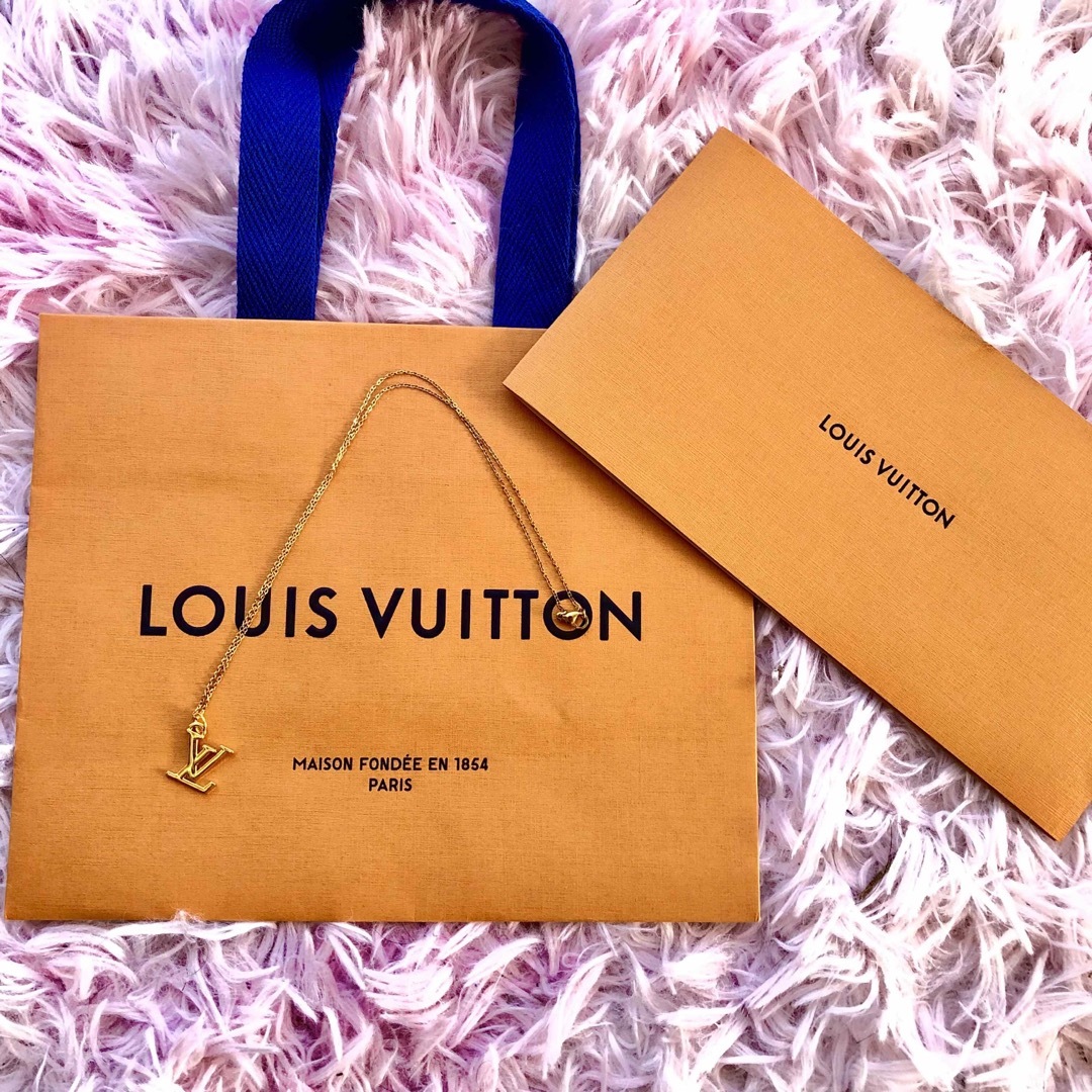 【正規品】Louis Vuitton ゴールド ロゴ刻印 チャーム ネックレス