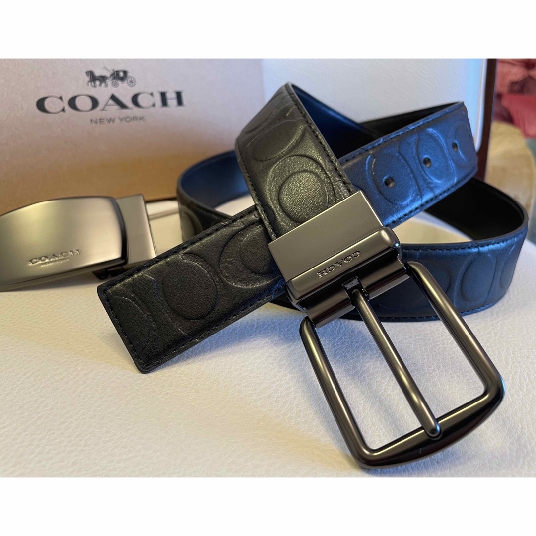 COACH(コーチ)の限定価格コーチ3点セットレザーリバーシブルフリーサイズベルトギフト箱付き メンズのファッション小物(ベルト)の商品写真