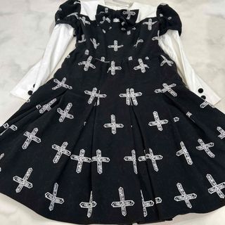 メタモルフォーゼタンドゥフィーユ プリント ひざ丈ワンピース