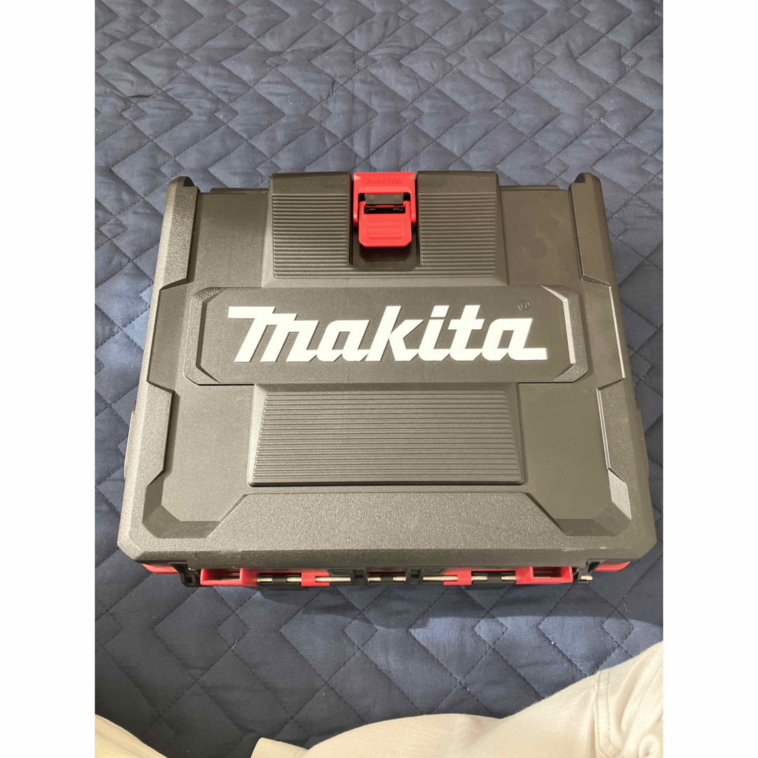 マキタ　充電式インパクトドライバ　40V