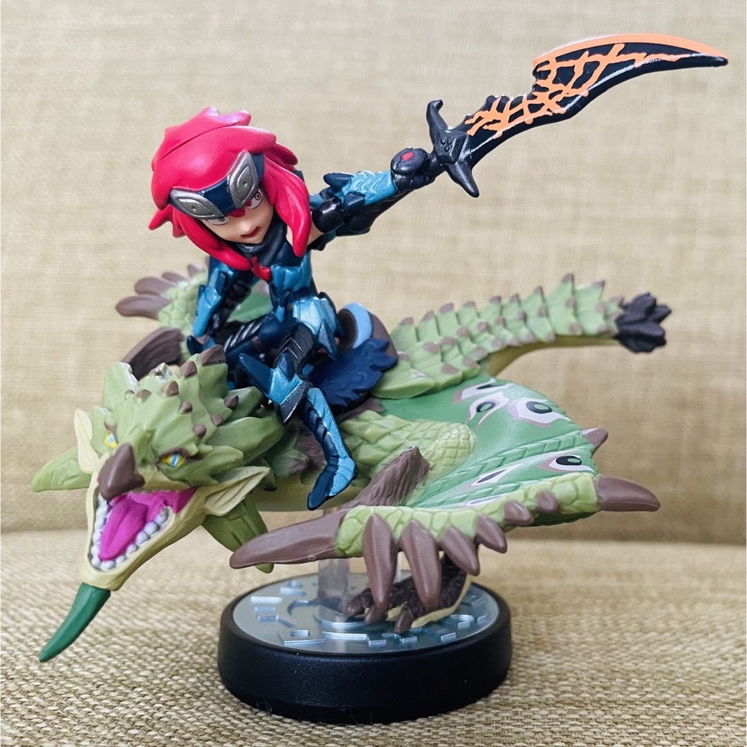 【未開封】amiibo リオレイア\u0026シュヴァル モンスターハンター ストーリーズ