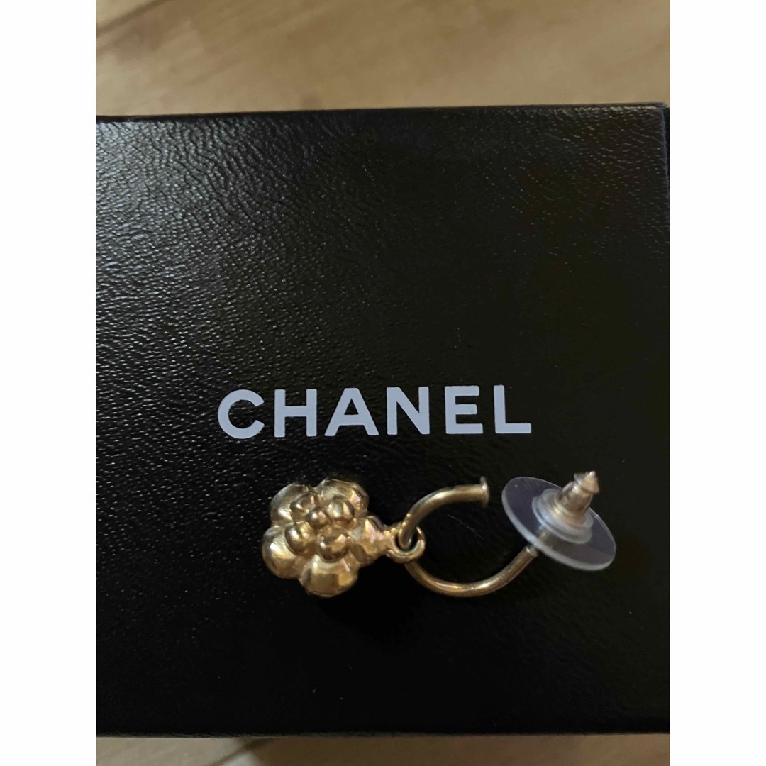 CHANEL - シャネルカメリアピアス片耳の通販 by バンデ's shop