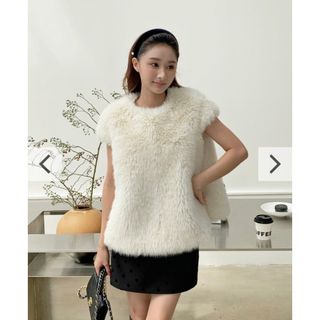 BACK RIBBON FUR VEST ファーベスト　s