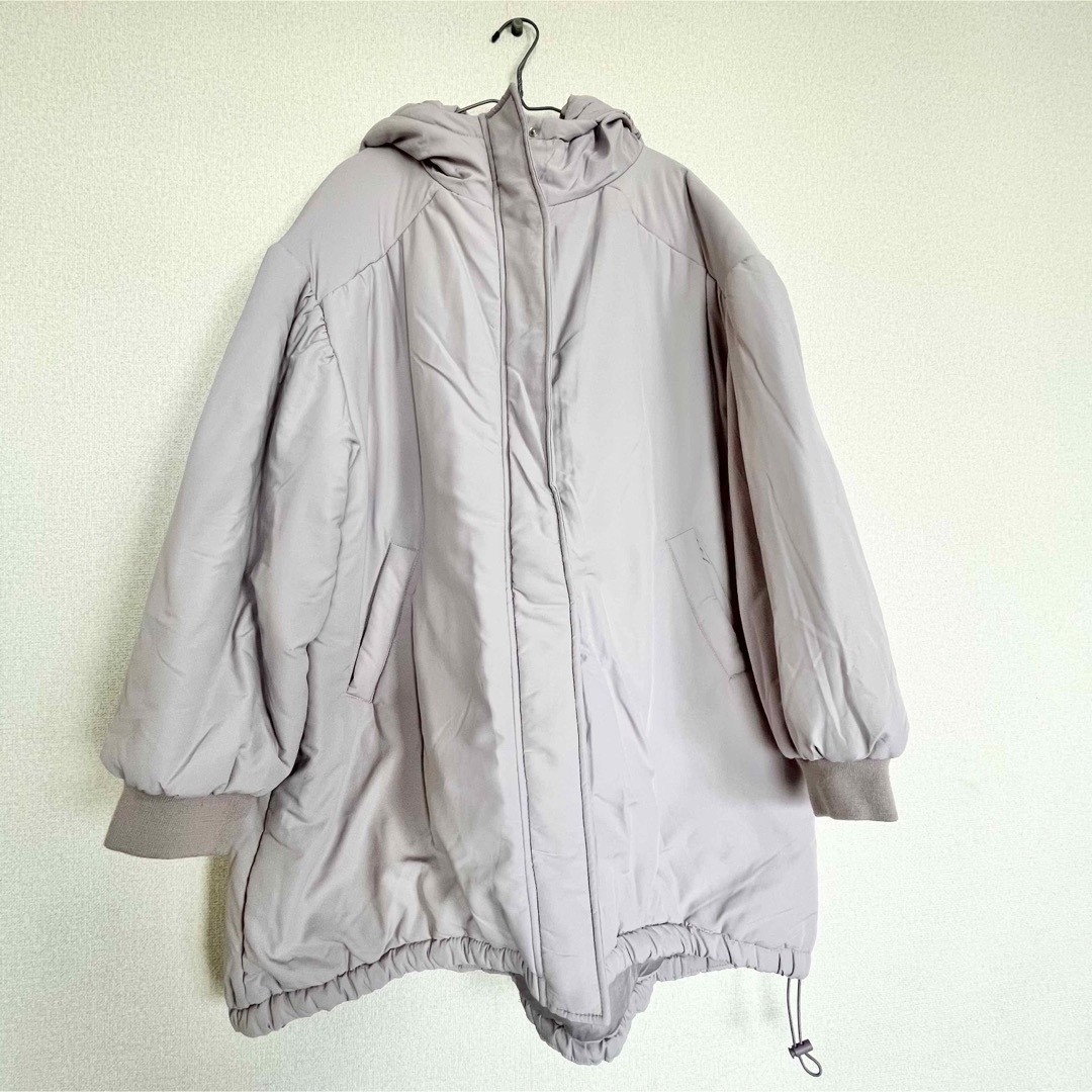 GRL(グレイル)のGRL✴︎ グレイル✴︎フード付き中綿ダウンモンスターパーカー グレージュ レディースのジャケット/アウター(ブルゾン)の商品写真