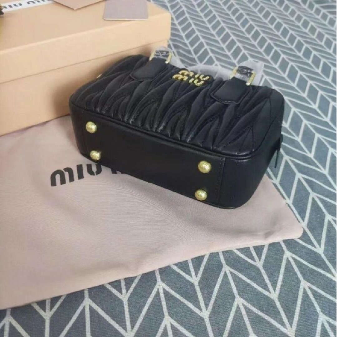 miumiu - 人気MIU MIU ✦ミュウミュウボウリングバッグ ハンドバッグ