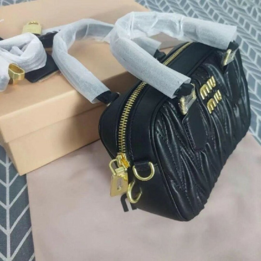 miumiu - 人気MIU MIU ✦ミュウミュウボウリングバッグ ハンドバッグ