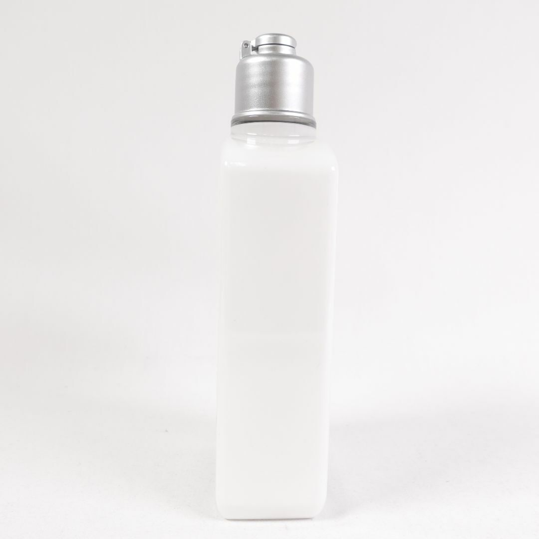 L'OCCITANE(ロクシタン)のロクシタン　ホワイトラベンダー　ボディミルク　250ml×1本 コスメ/美容のボディケア(ボディローション/ミルク)の商品写真