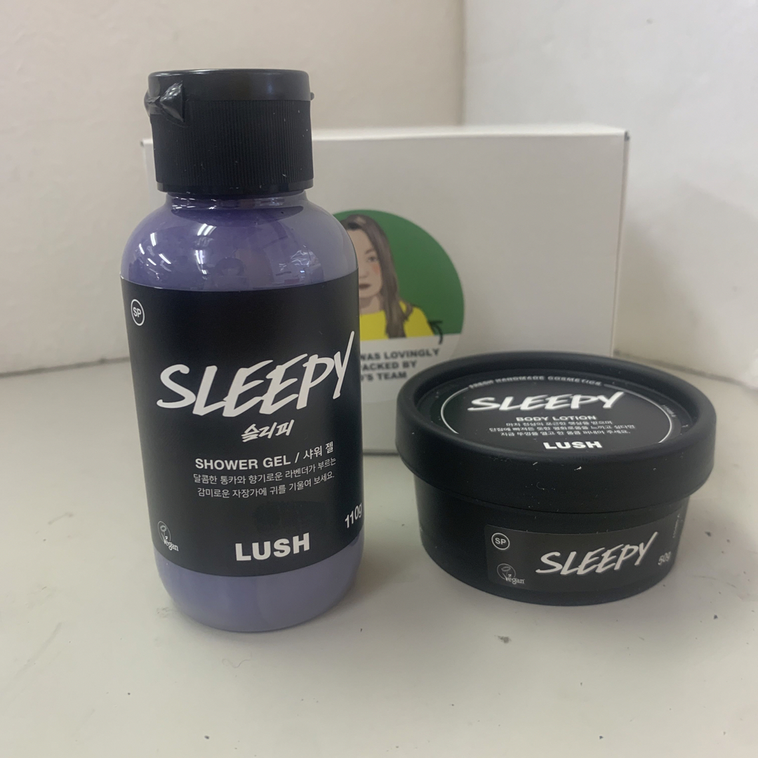 LUSH(ラッシュ)のLUSHシャワージェルとボーディローションセット コスメ/美容のボディケア(ボディソープ/石鹸)の商品写真