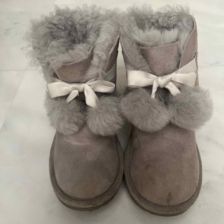 UGG ムートンブーツ　キッズ