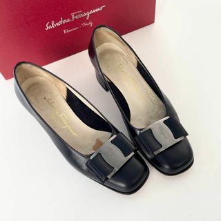 サルヴァトーレフェラガモ(Salvatore Ferragamo)のフェラガモ パンプス 高級 上品 ヴァラ リボン 黒 ブラック 22 22.5(ハイヒール/パンプス)