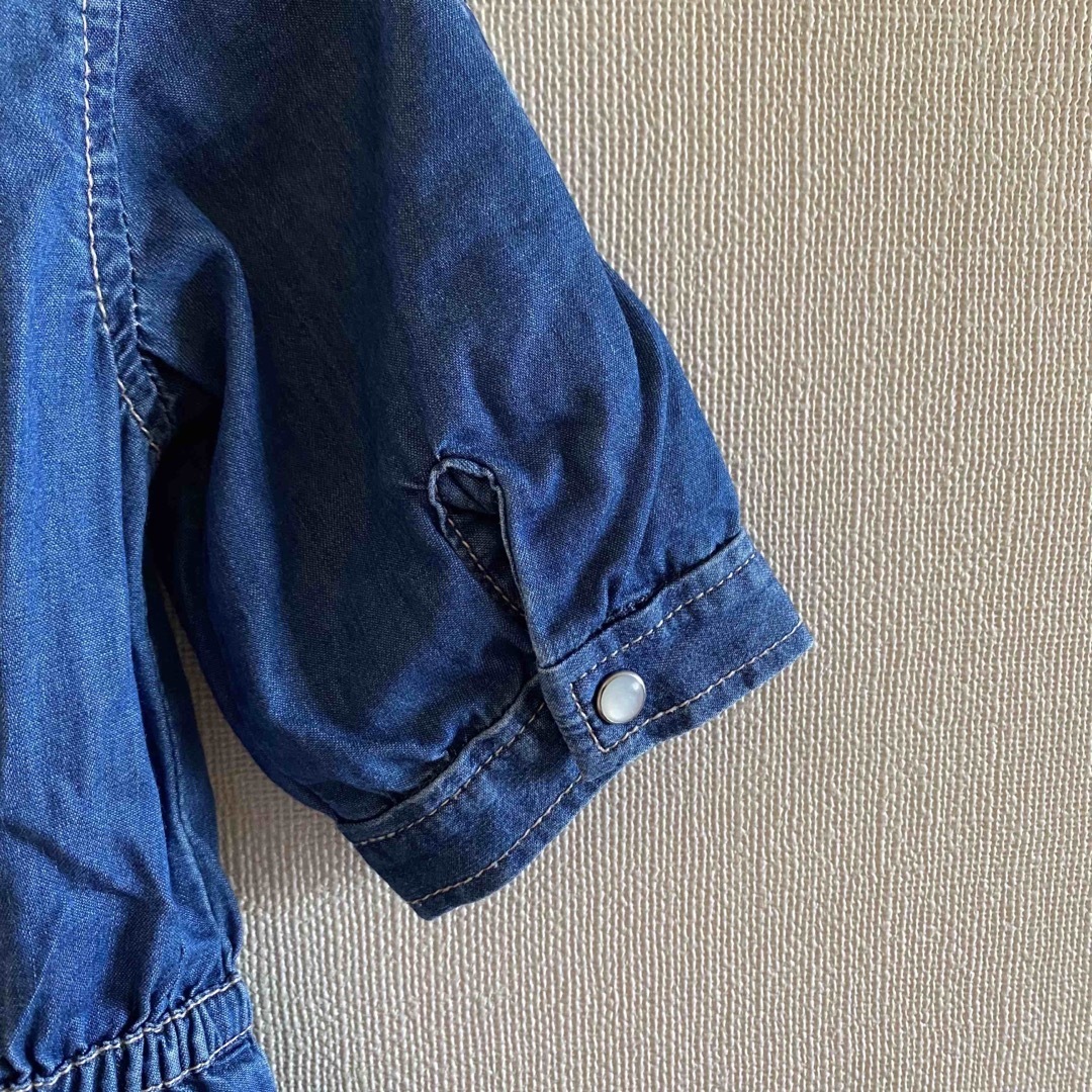 babyGAP(ベビーギャップ)のBaby GAP デニムワンピース　デニムシャツ キッズ/ベビー/マタニティのキッズ服女の子用(90cm~)(ワンピース)の商品写真