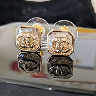 最新作の CHANEL ヴィンテージピアス ピアス(両耳用