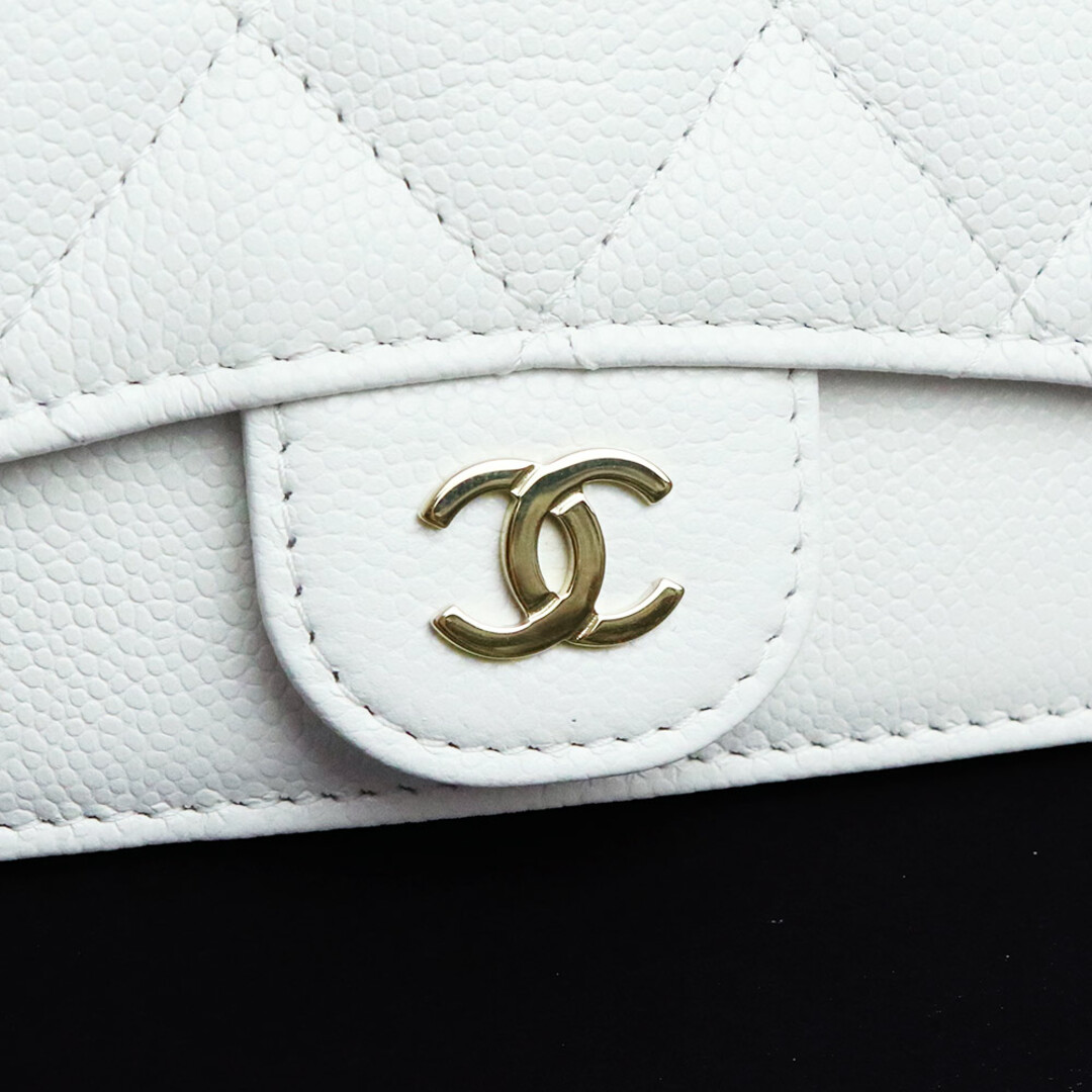 CHANEL(シャネル)のシャネル ココマーク マトラッセ クラシック ジップ コインケース カードケース 小銭入れ 財布 名刺入れ 定期入れ キャビアスキン レザー ホワイト 白 ゴールド金具 AP2570 箱付 CHANEL（新品・未使用品） レディースのファッション小物(コインケース)の商品写真