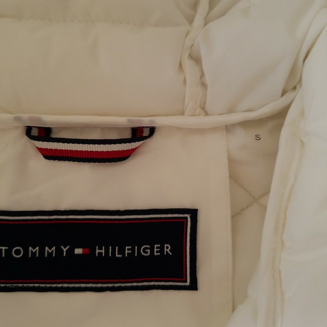 TOMMY HILFIGER(トミーヒルフィガー)のTOMMY HILFIGER レディースのジャケット/アウター(ダウンジャケット)の商品写真