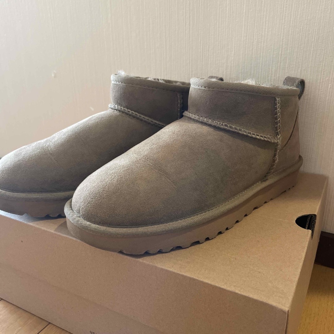 UGG ブーツ クラシックウルトラミニ 24センチ靴/シューズ