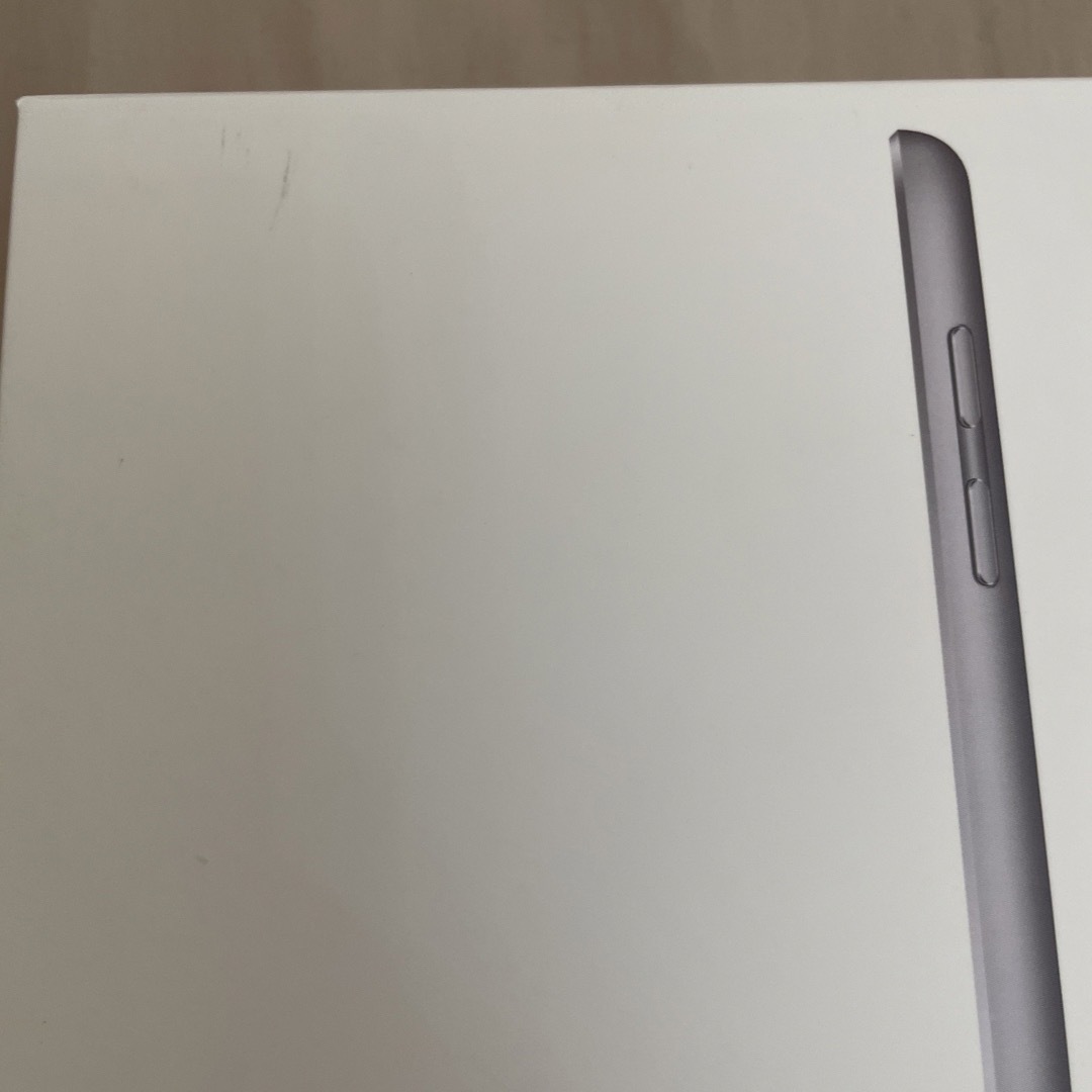 iPad第6世代Wi-Fi+Cellular 32GB シルバーの通販 by かんな's shop|ラクマ