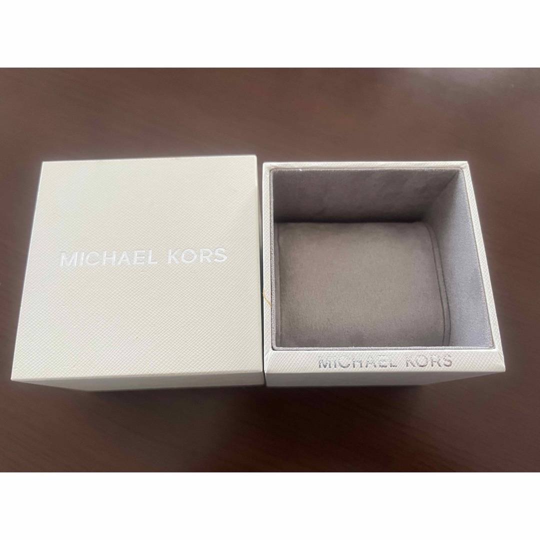 Michael Kors(マイケルコース)のMICHAEL KORS 腕時計【箱のみ】マイケルコース レディースのバッグ(ショップ袋)の商品写真