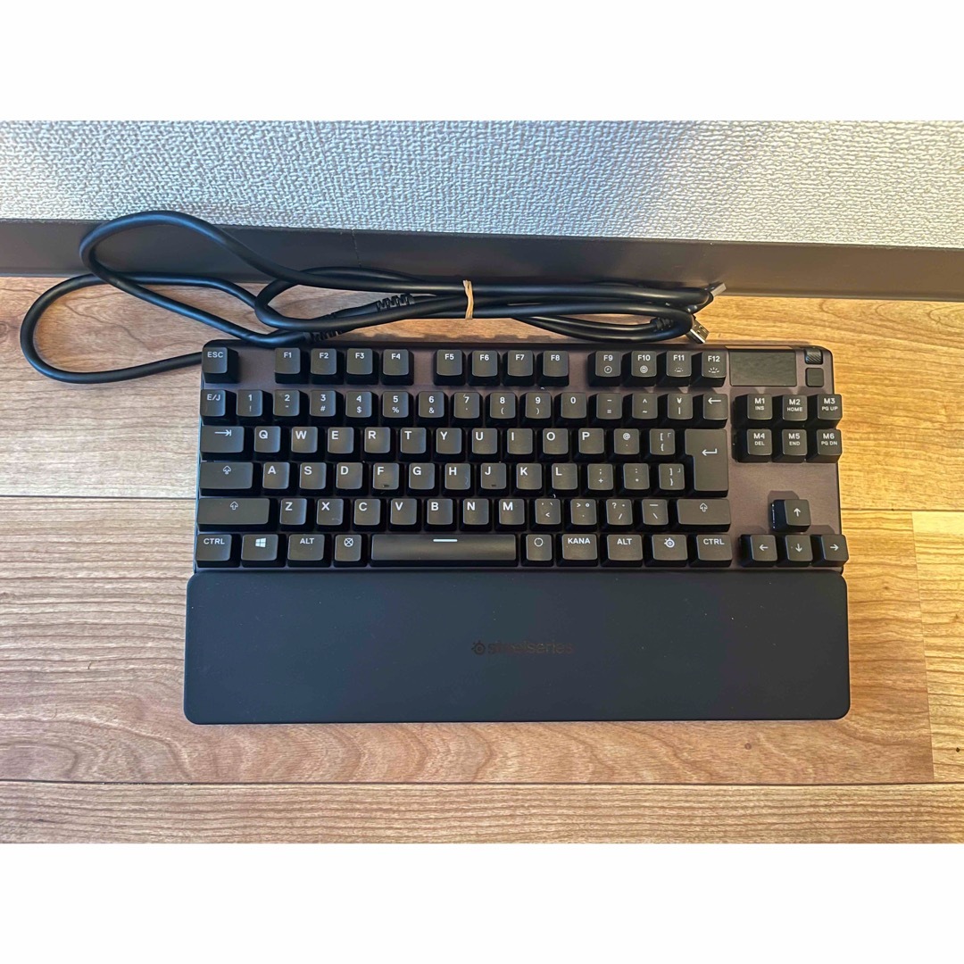 SteelSeries(スティールシリーズ)のApex pro TKL（テンキーレス）ゲーミングキーボード 有線 スマホ/家電/カメラのPC/タブレット(PC周辺機器)の商品写真