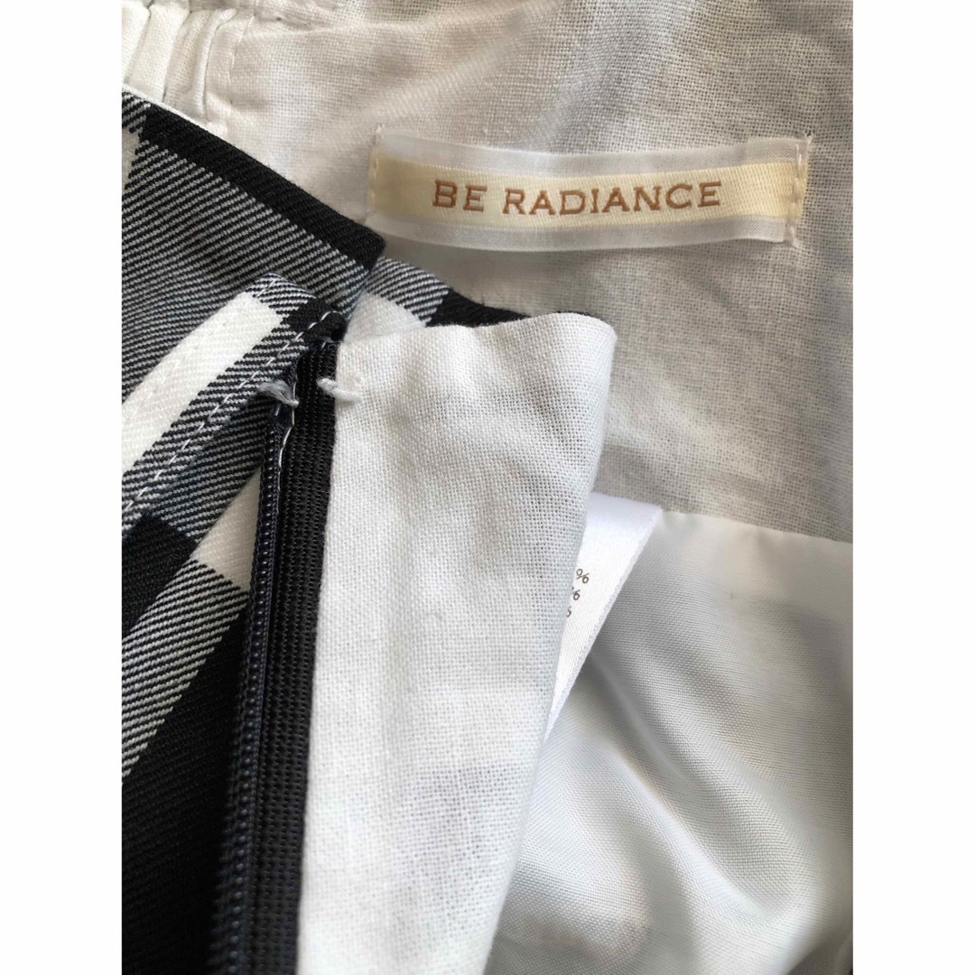 BE RADIANCE(ビーラディエンス)のレディース　パンツ レディースのパンツ(カジュアルパンツ)の商品写真