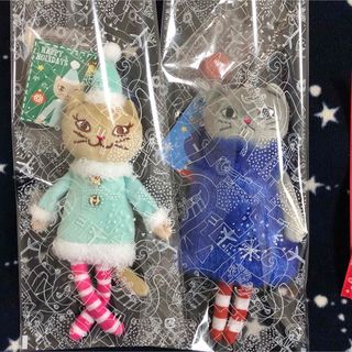 カルディ(KALDI)の★新品★カルディ　クリスマス　くたくたねこちゃん　ベージュ＆グレー　ギフト　(キャラクターグッズ)