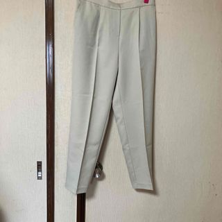 パンツ　ベージュ(カジュアルパンツ)