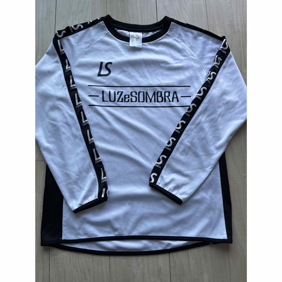 LUZ(ルース)のLUZeSOMBRA長袖プラシャツ スポーツ/アウトドアのサッカー/フットサル(ウェア)の商品写真