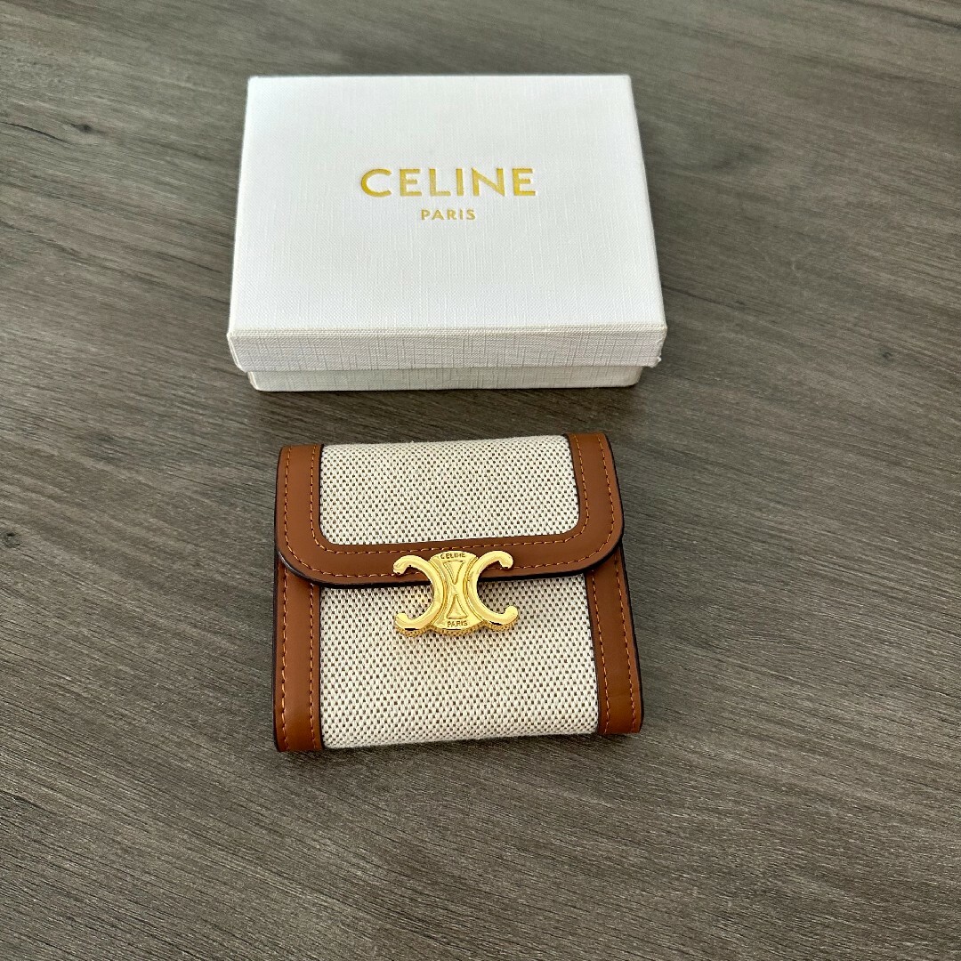 新品同様】CELINE セリーヌ トリオンフ 三つ折り 財布-