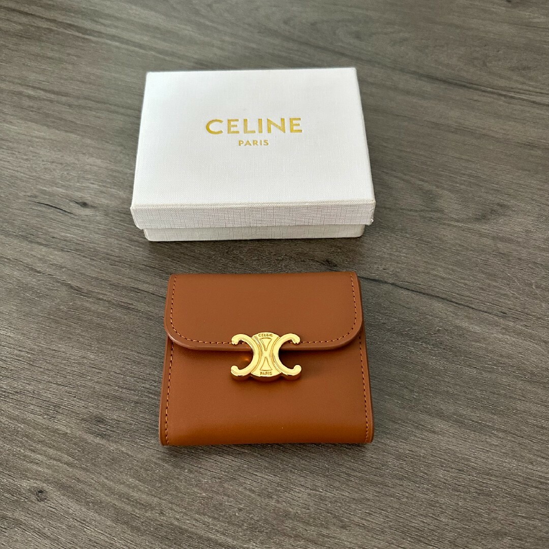 人気♪ CELINE セリーヌ トリオンフ 三つ折り 財布-