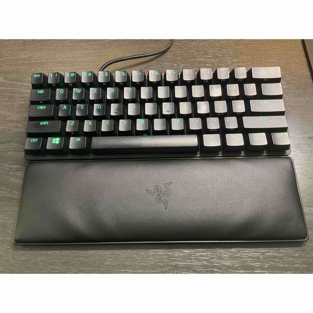 Razer(レイザー)のRazer huntsman mini パームレスト付属 スマホ/家電/カメラのPC/タブレット(PC周辺機器)の商品写真