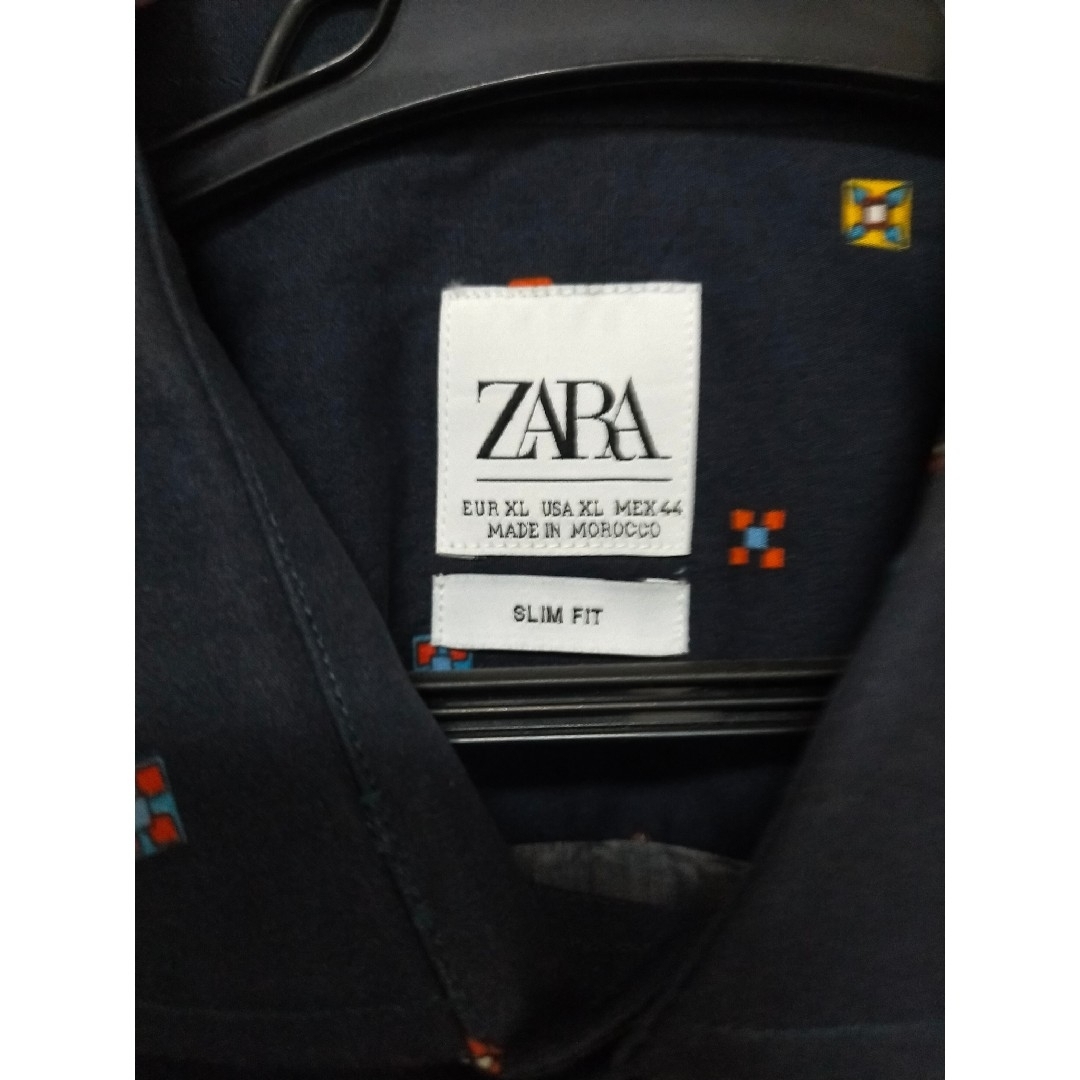 ZARA(ザラ)のZARA  XL  SLIM FIT  ザラ　メンズ　長袖シャツ メンズのトップス(シャツ)の商品写真